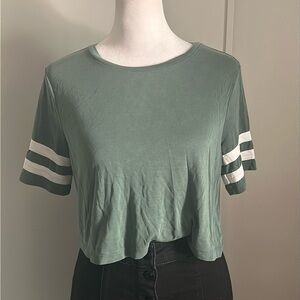 ⬇️ 2/$25 Marked Listings - Forever 21 Women’s Varsity Style Soft Crop Tee